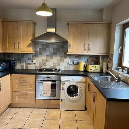 Lovely 2 Bedroom Family Apartment In Newcastle Newcastle  Extérieur photo